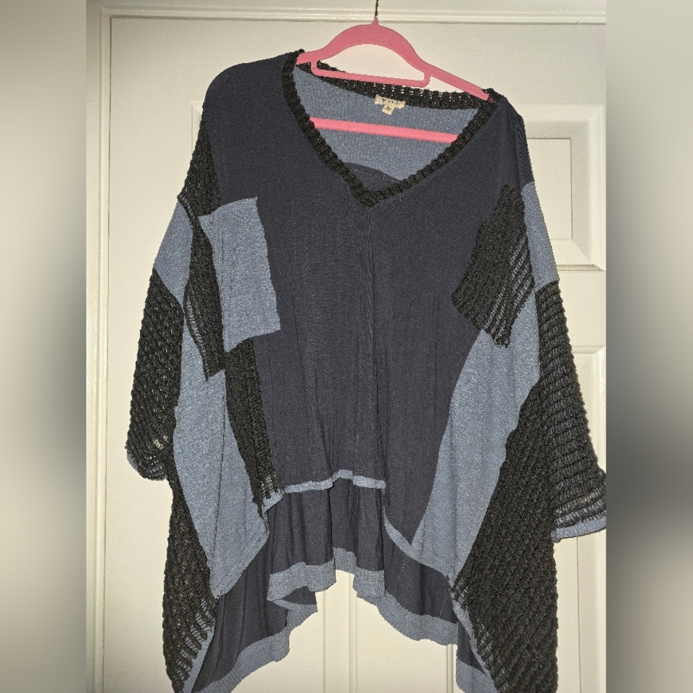 POL Soft V-Neck Boho Top Size M NWOTs
